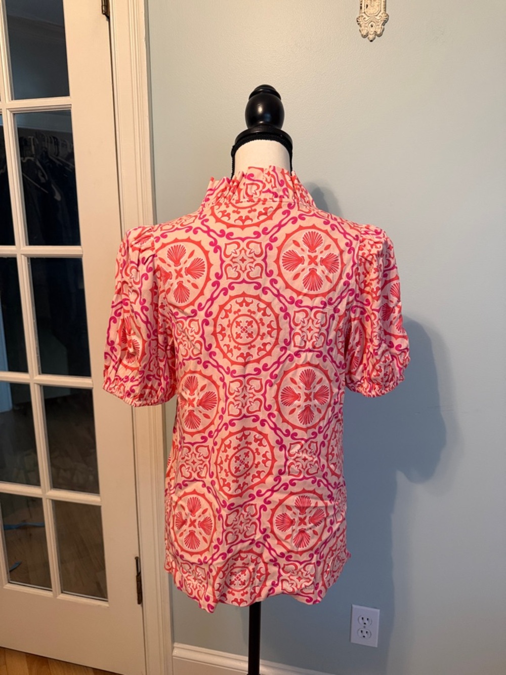 Crown & Ivy Blouse - Picture 3 of 5